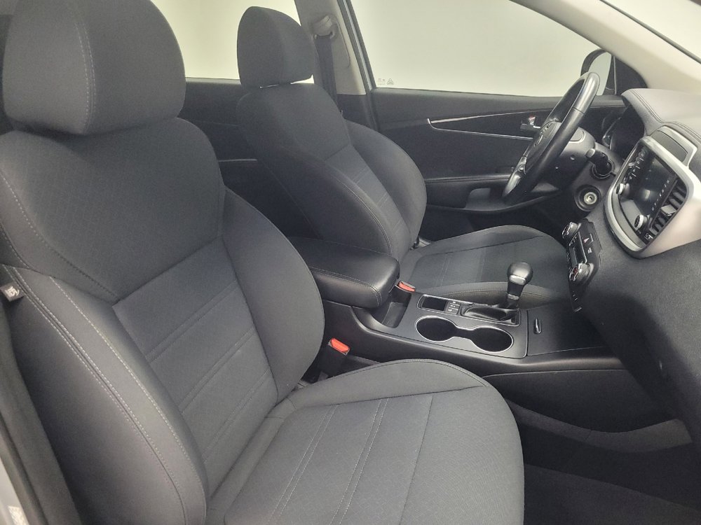 Used 2019 Kia Sorento S image 21
