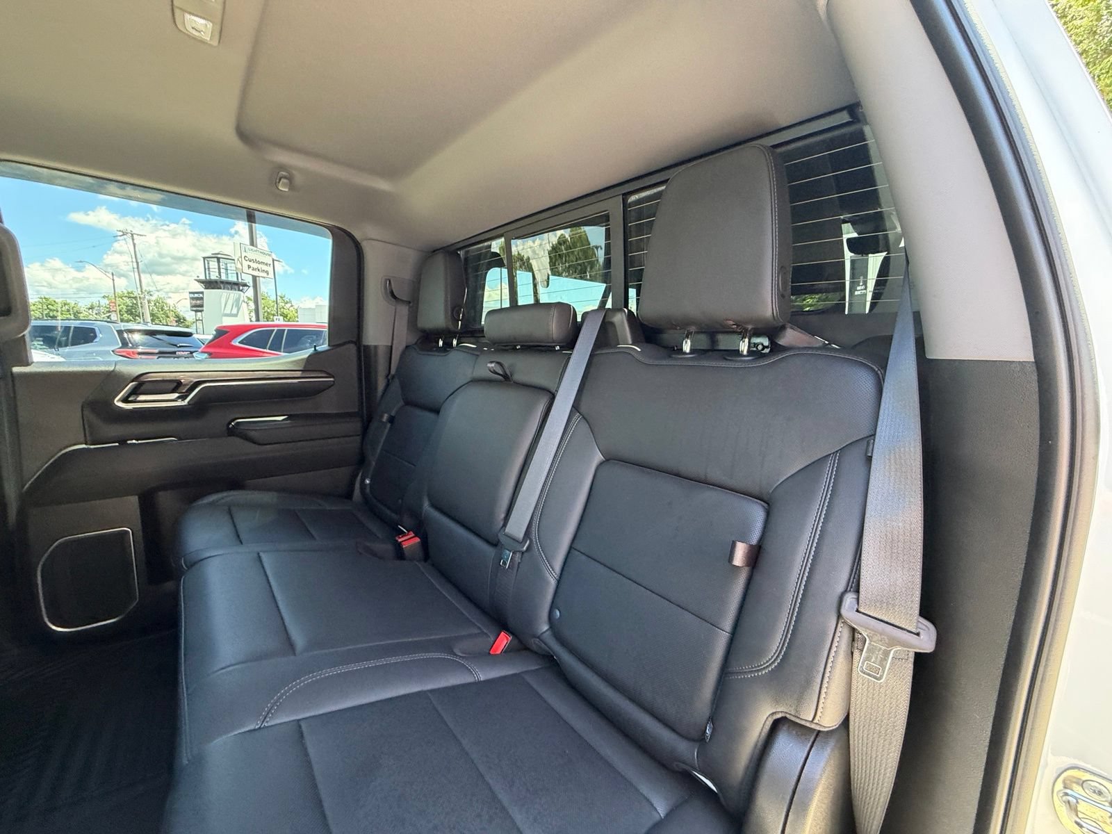 Used 2023 Chevrolet Silverado 1500 LTZ w/ Technology Package AWD/4WD image 32