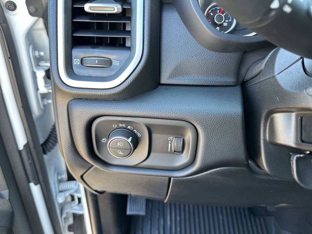 Used 2025 RAM 2500 Lone Star image 28