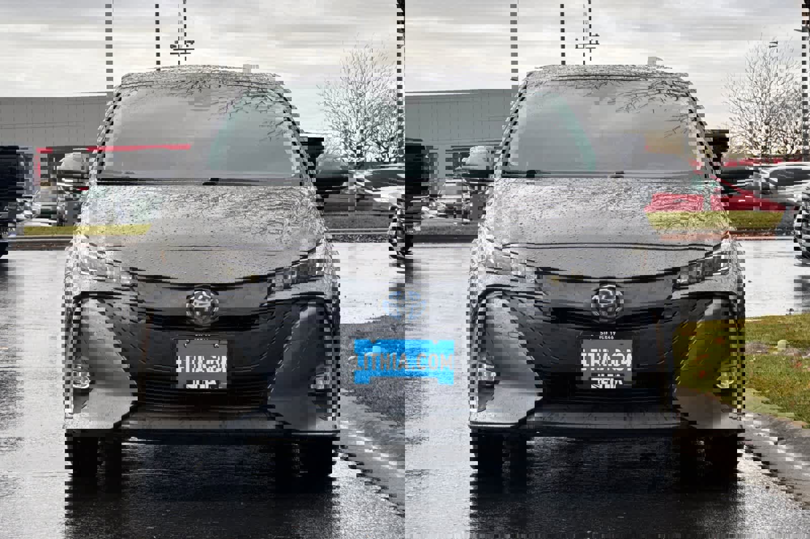 Used 2017 Toyota Prius Prime Advanced image 10