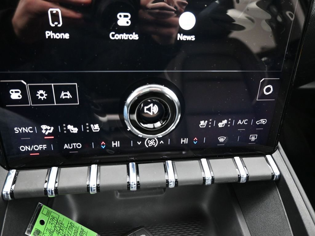 New 2026 GMC Terrain Denali w/ LPO, Black Badging Package image 15