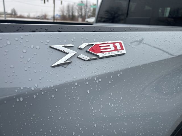 Used 2024 GMC Sierra 1500 Elevation w/ Preferred Package image 10