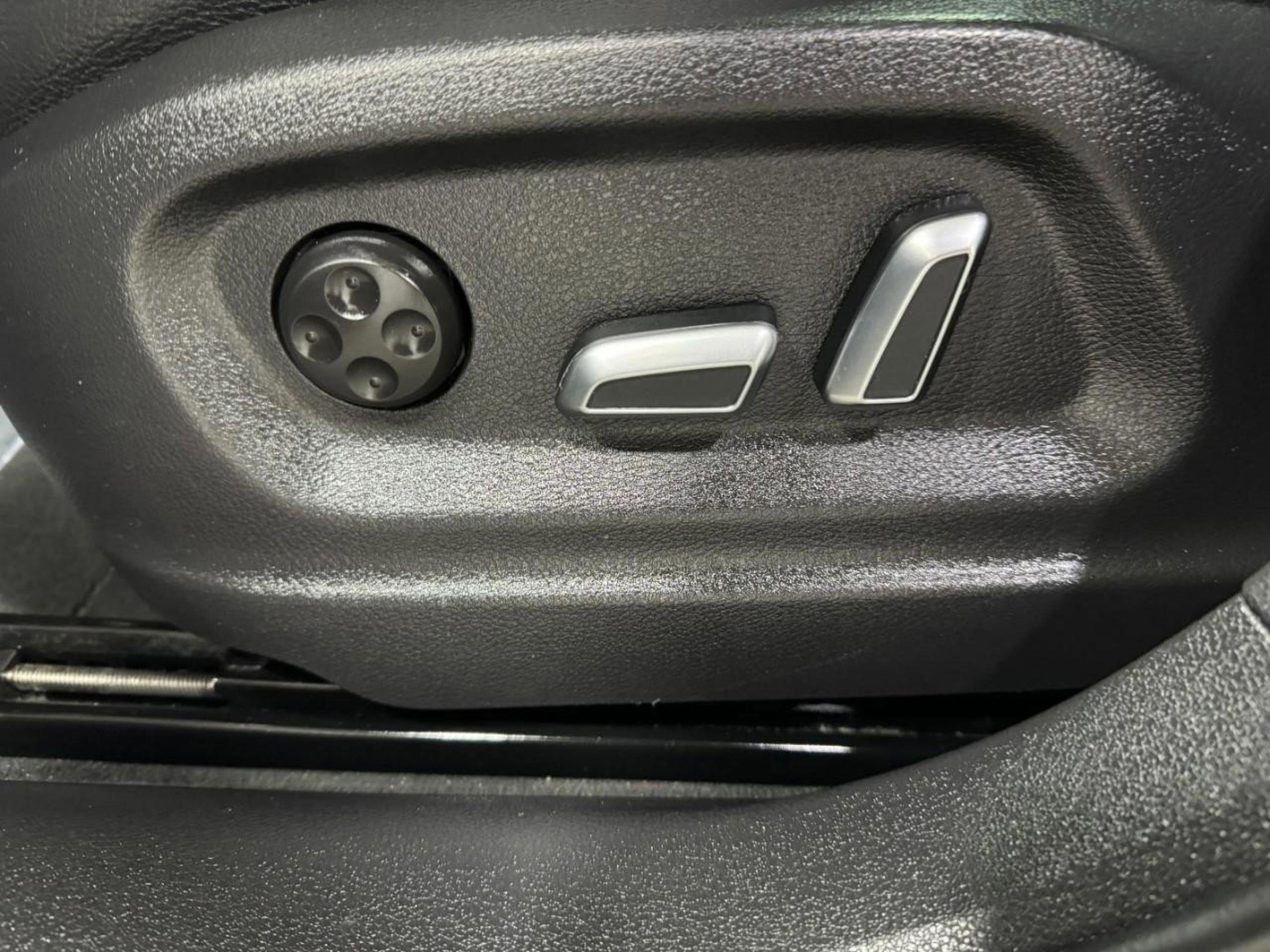 Used 2018 Audi Q3 2.0T Premium Plus image 25