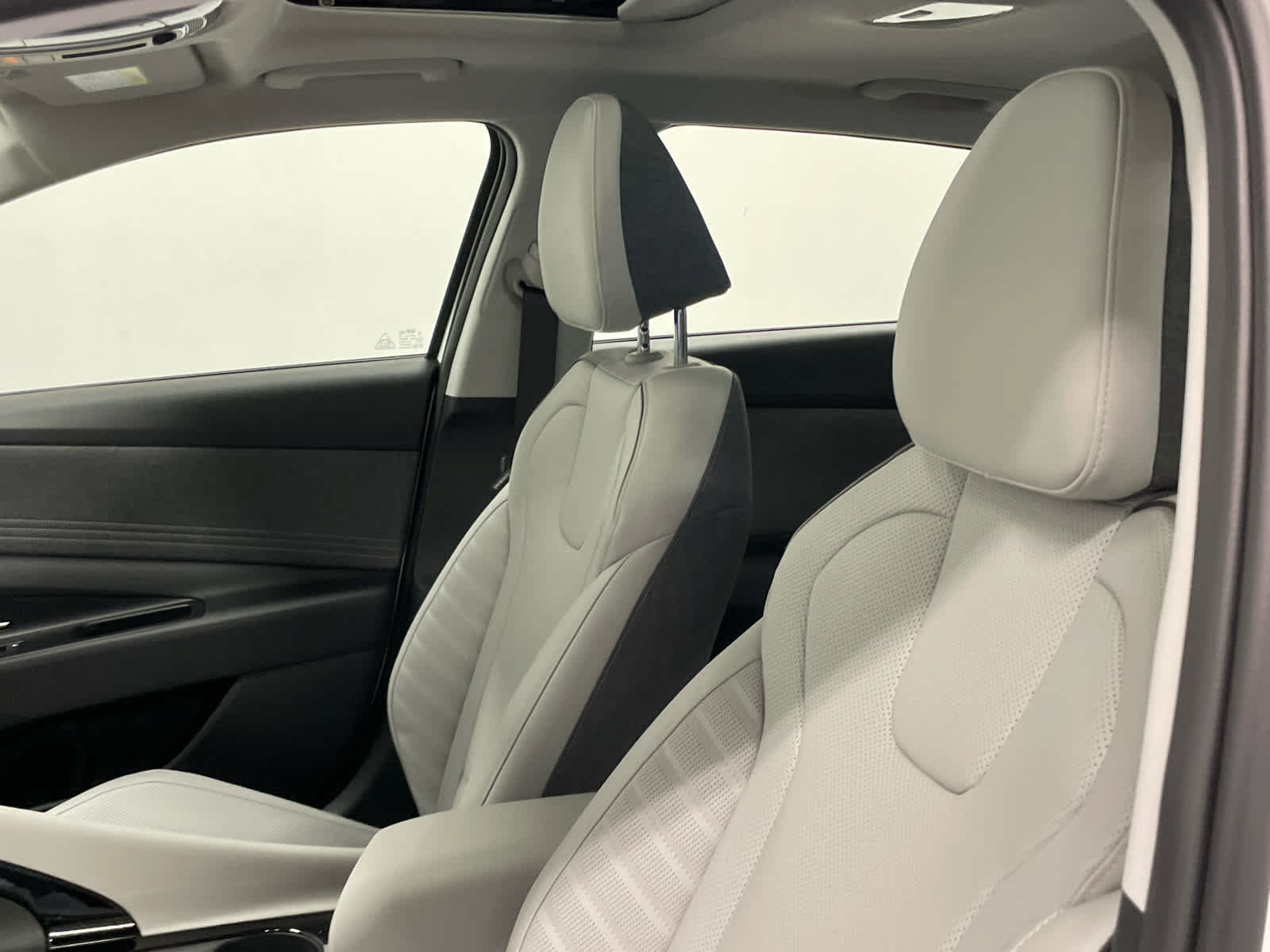 New 2026 Hyundai Elantra Limited FWD image 20