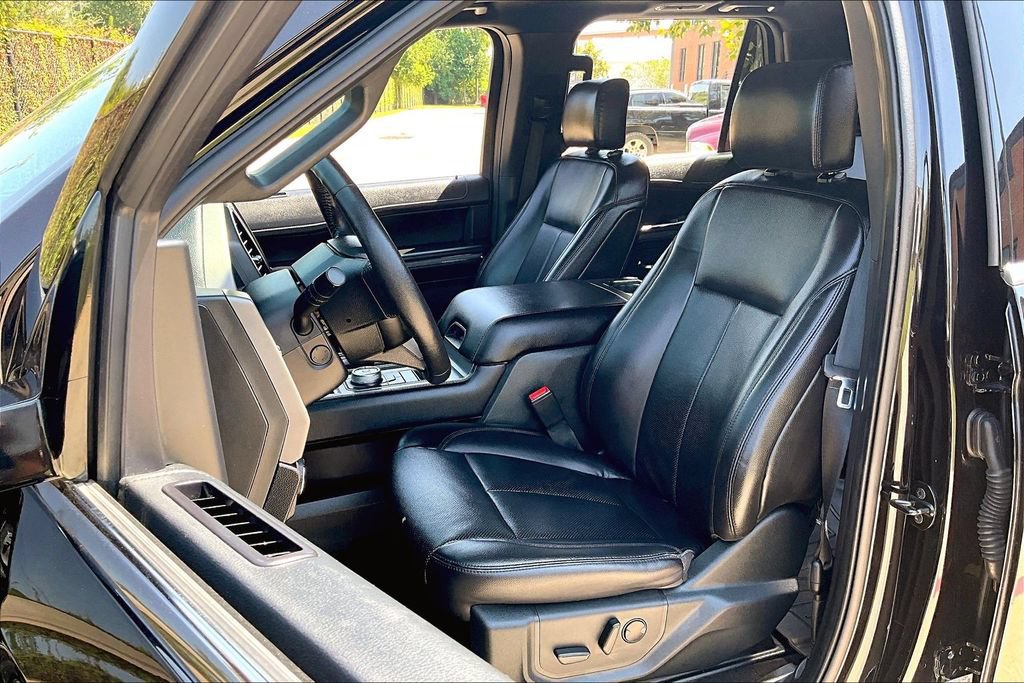 Used 2020 Ford Expedition XLT w/ Equipment Group 202A RWD image 33