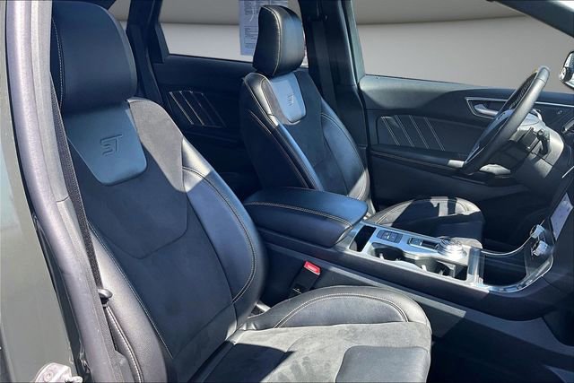 Used 2024 Ford Edge ST w/ Equipment Group 401A AWD/4WD image 28