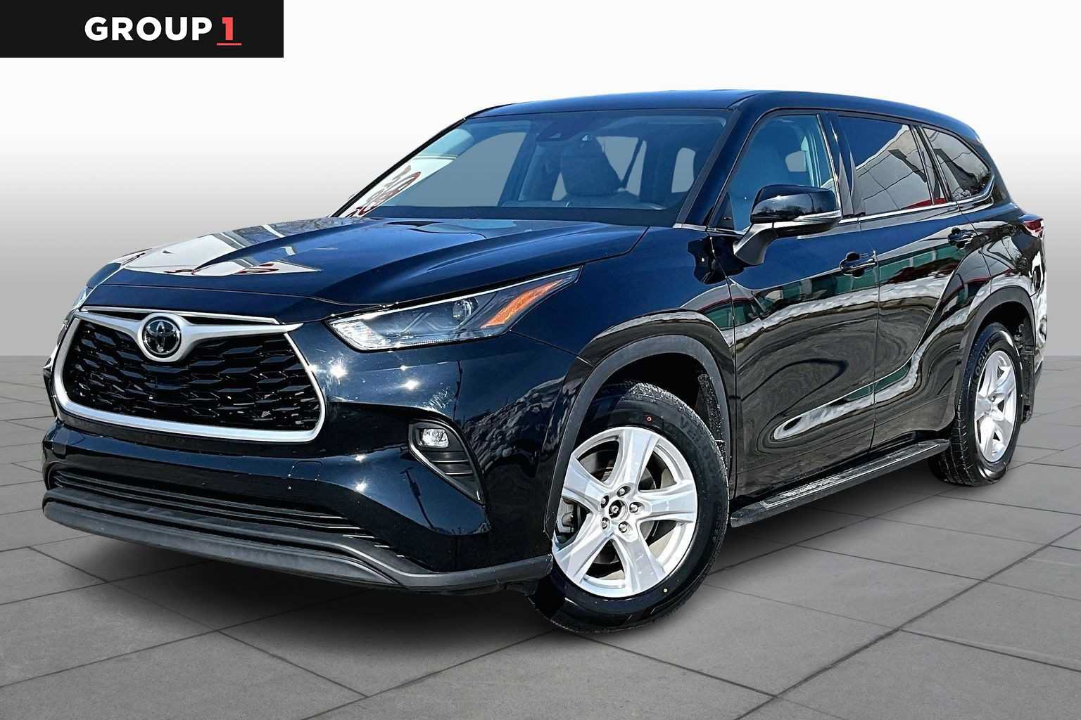 Used 2022 Toyota Highlander LE