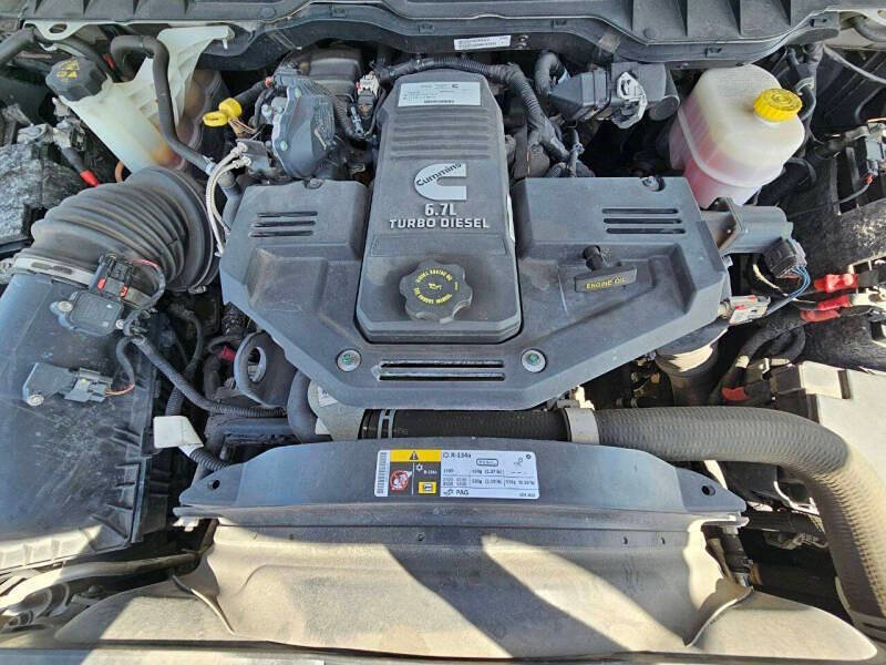 Used 2018 RAM 2500 SLT image 26