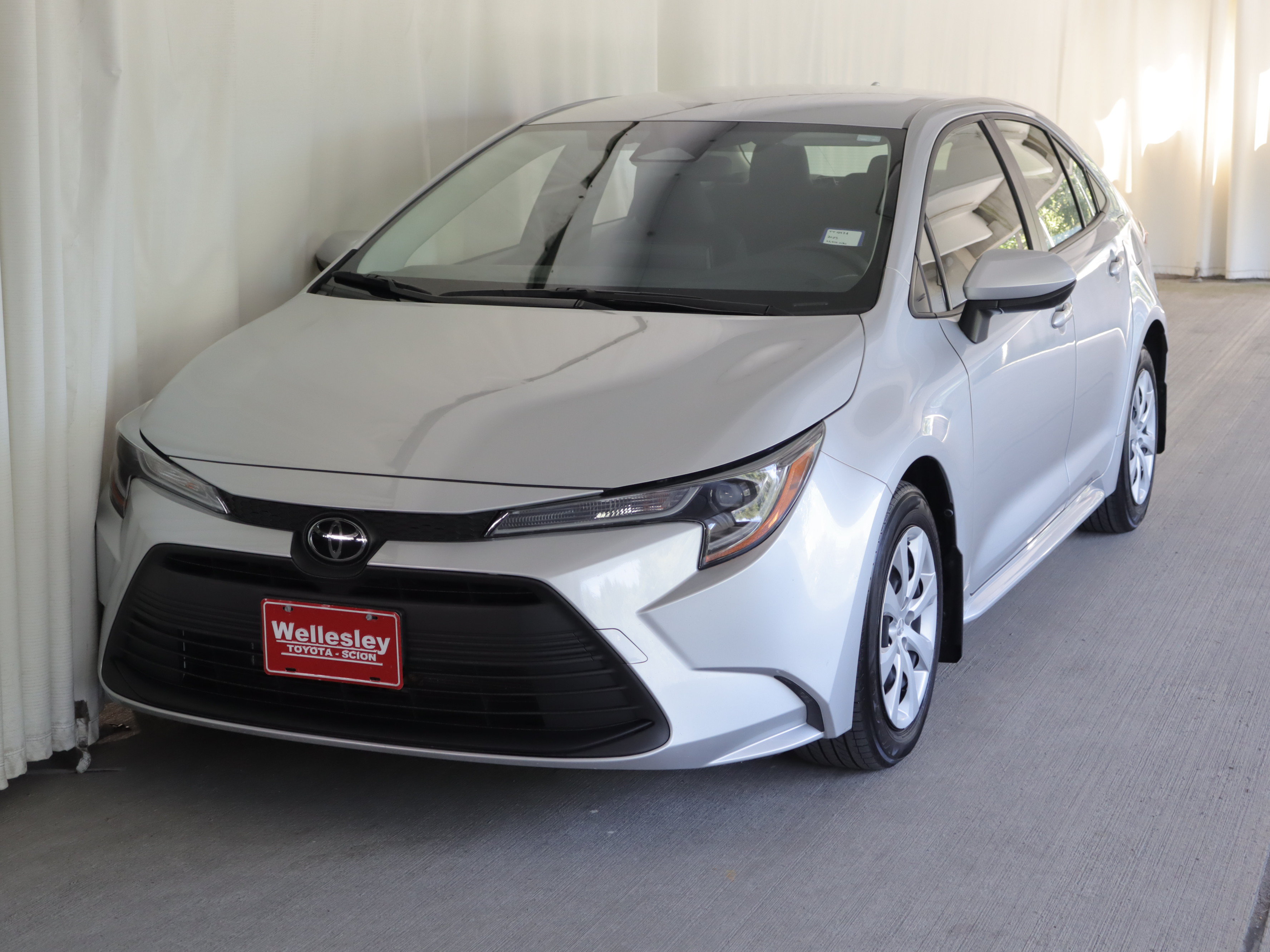 Used 2023 Toyota Corolla LE w/ Carpet Mat Package (TMS) FWD image 22