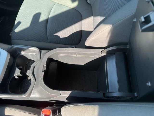 Used 2019 Toyota RAV4 LE image 28