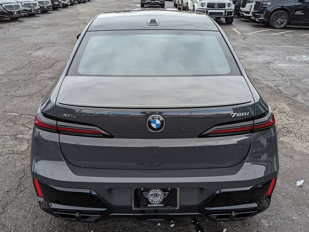 Used 2023 BMW 760i xDrive AWD/4WD image 8