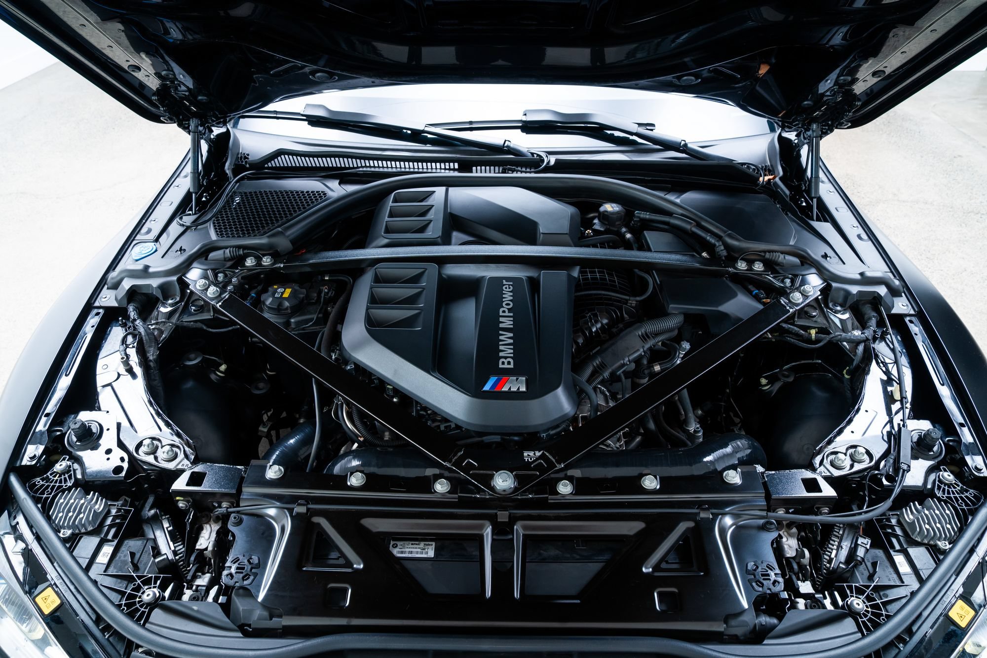 Used 2023 BMW M3 Competition w/ M Carbon Exterior Package AWD/4WD image 11