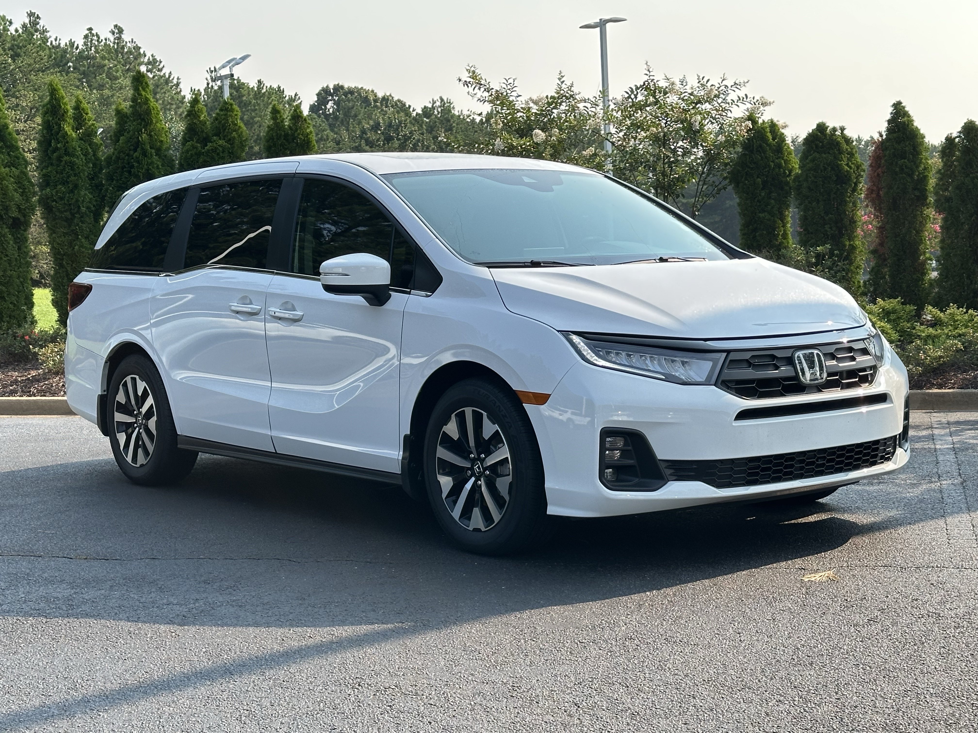 Used 2026 Honda Odyssey EX-L image 2