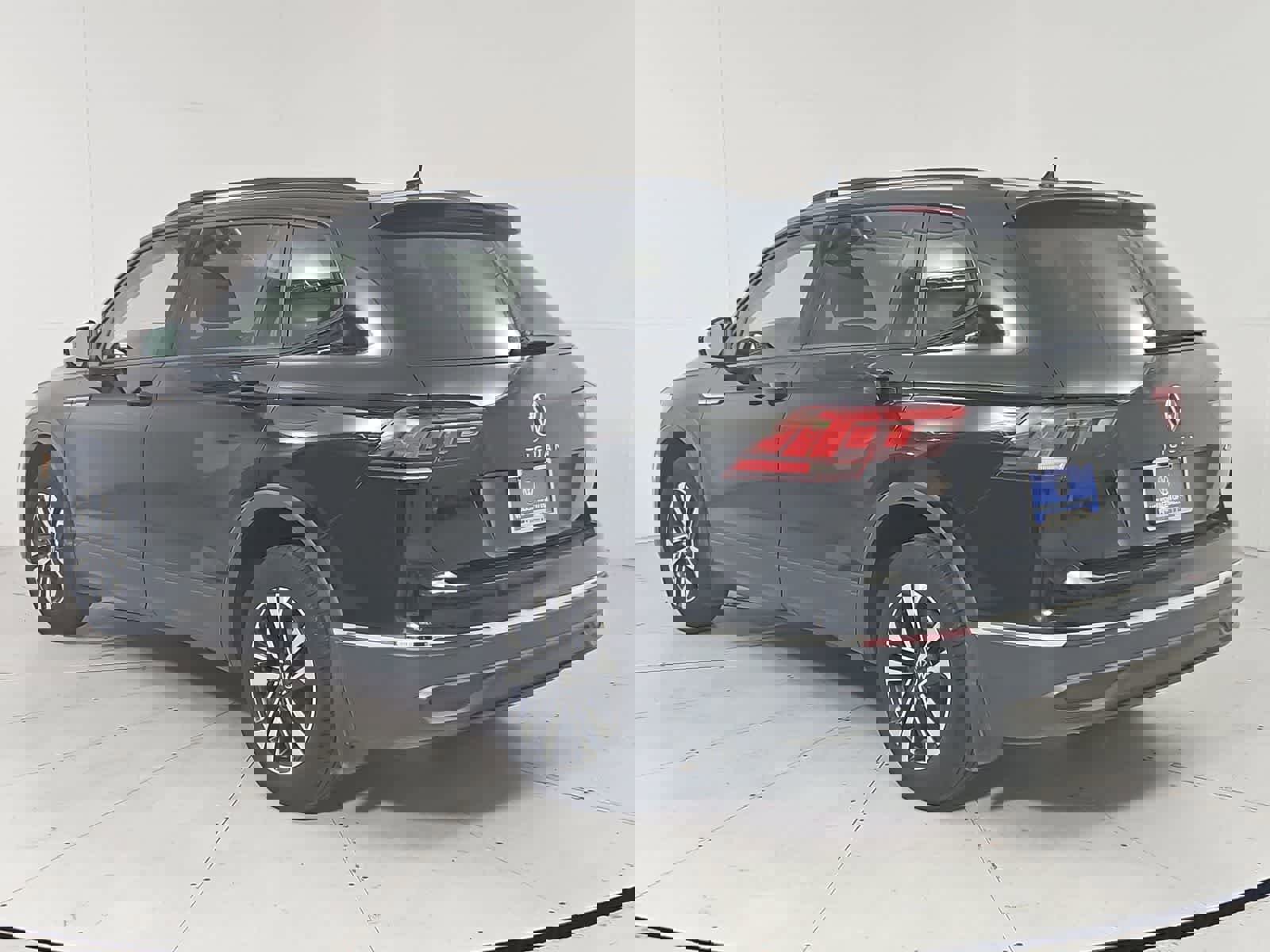 Used 2022 Volkswagen Tiguan S image 4