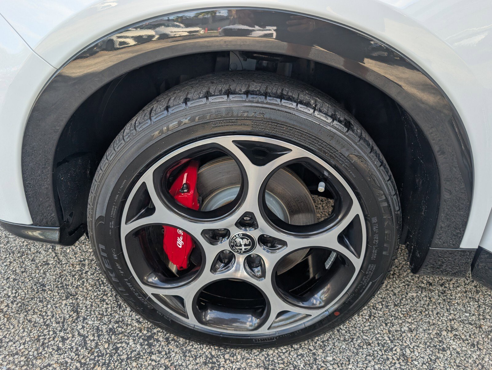 Used 2024 Alfa Romeo Tonale Veloce AWD/4WD image 19