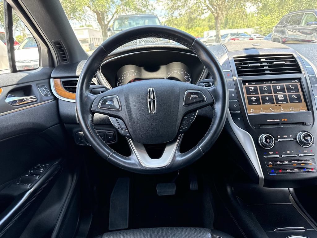 Used 2019 Lincoln MKC Reserve FWD image 17