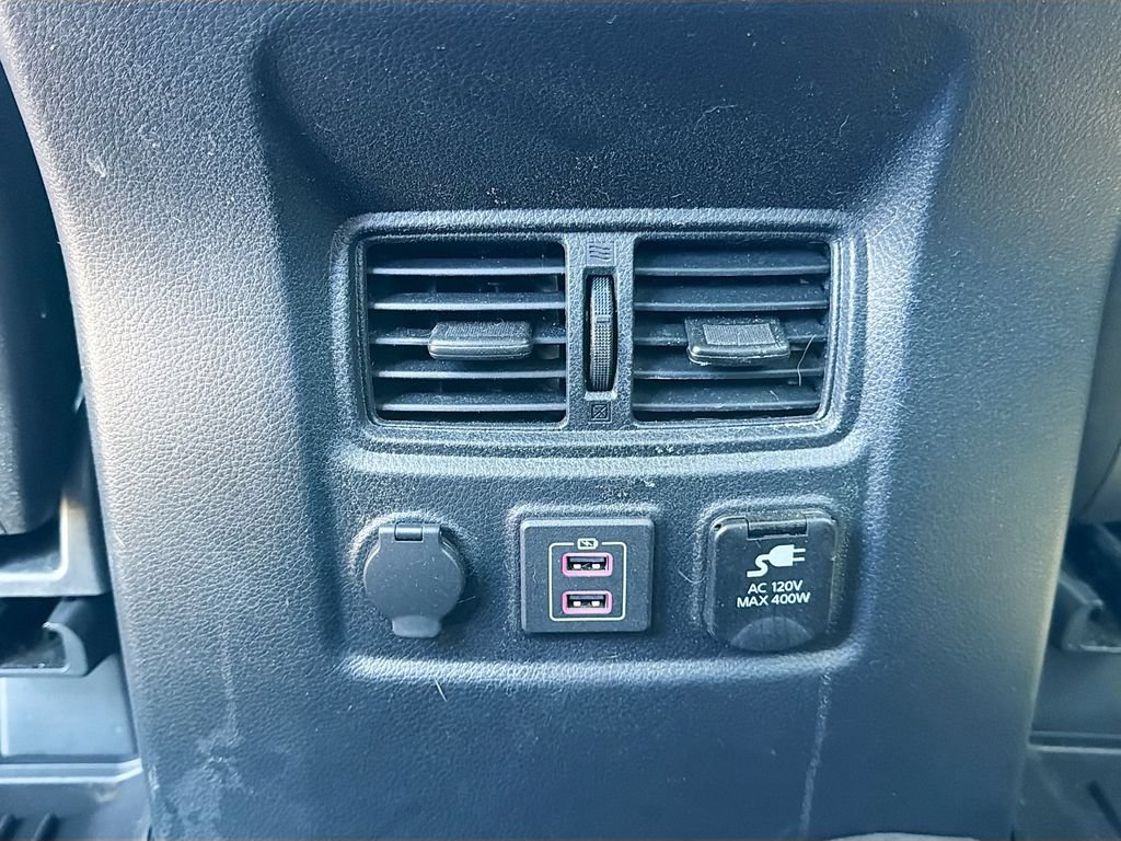 Used 2024 Nissan Titan SV w/ SV Convenience Package AWD/4WD image 23