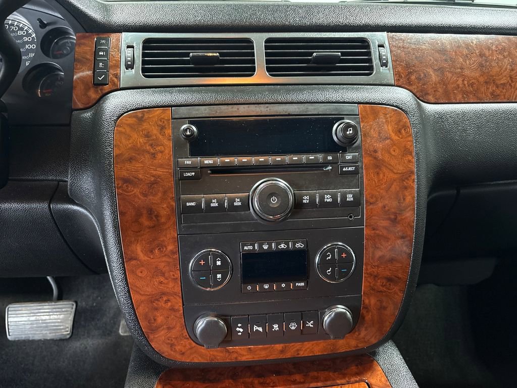 Used 2007 Chevrolet Avalanche LTZ w/ LTZ Preferred Equipment Group image 22