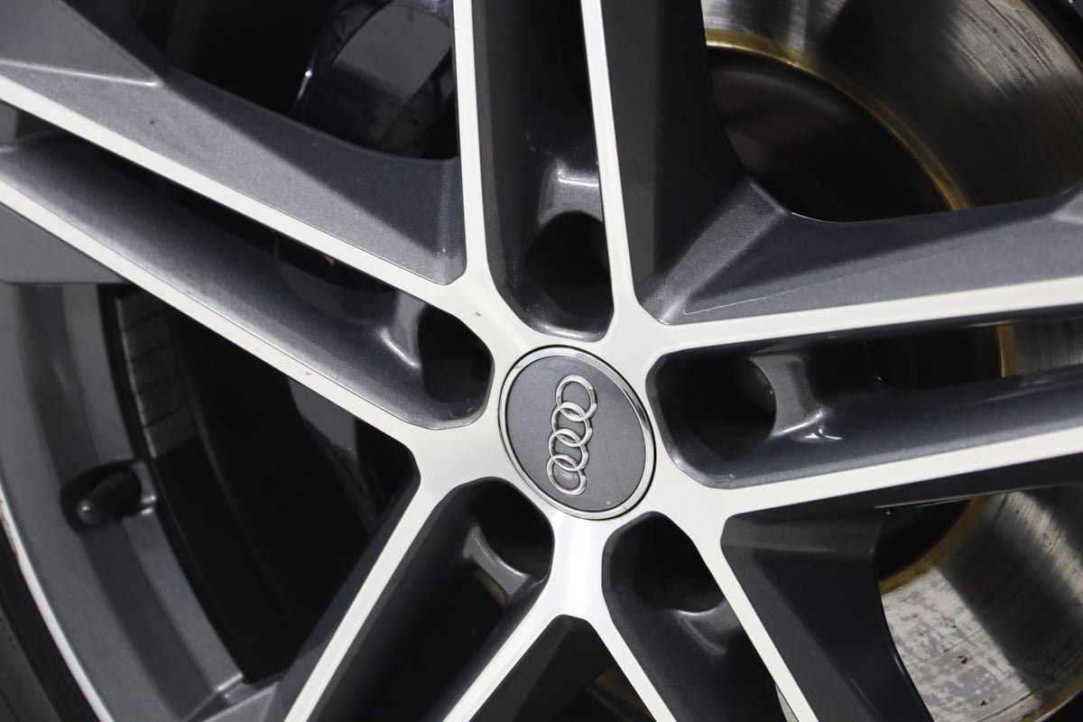 Used 2018 Audi SQ5 Premium Plus AWD/4WD image 16
