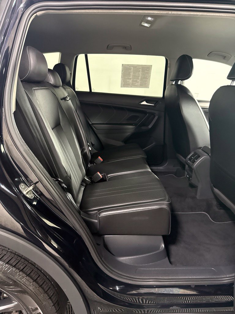 Used 2023 Volkswagen Tiguan SE AWD/4WD image 16