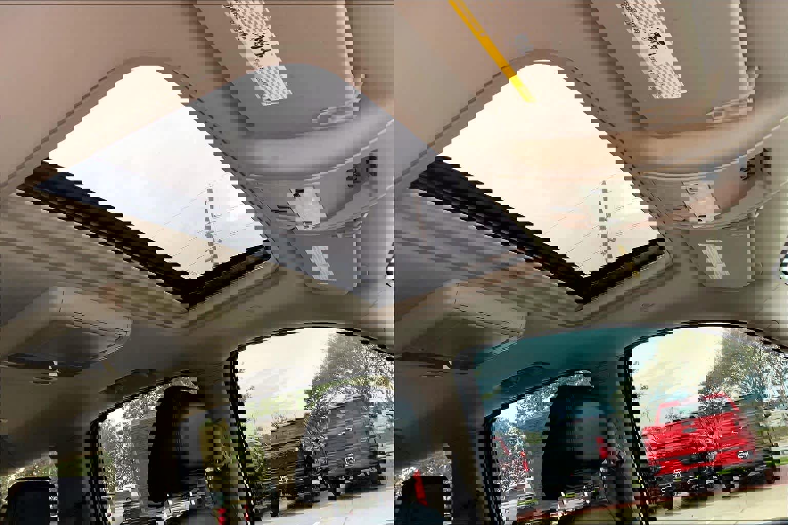 Used 2013 Chevrolet Suburban LTZ image 13