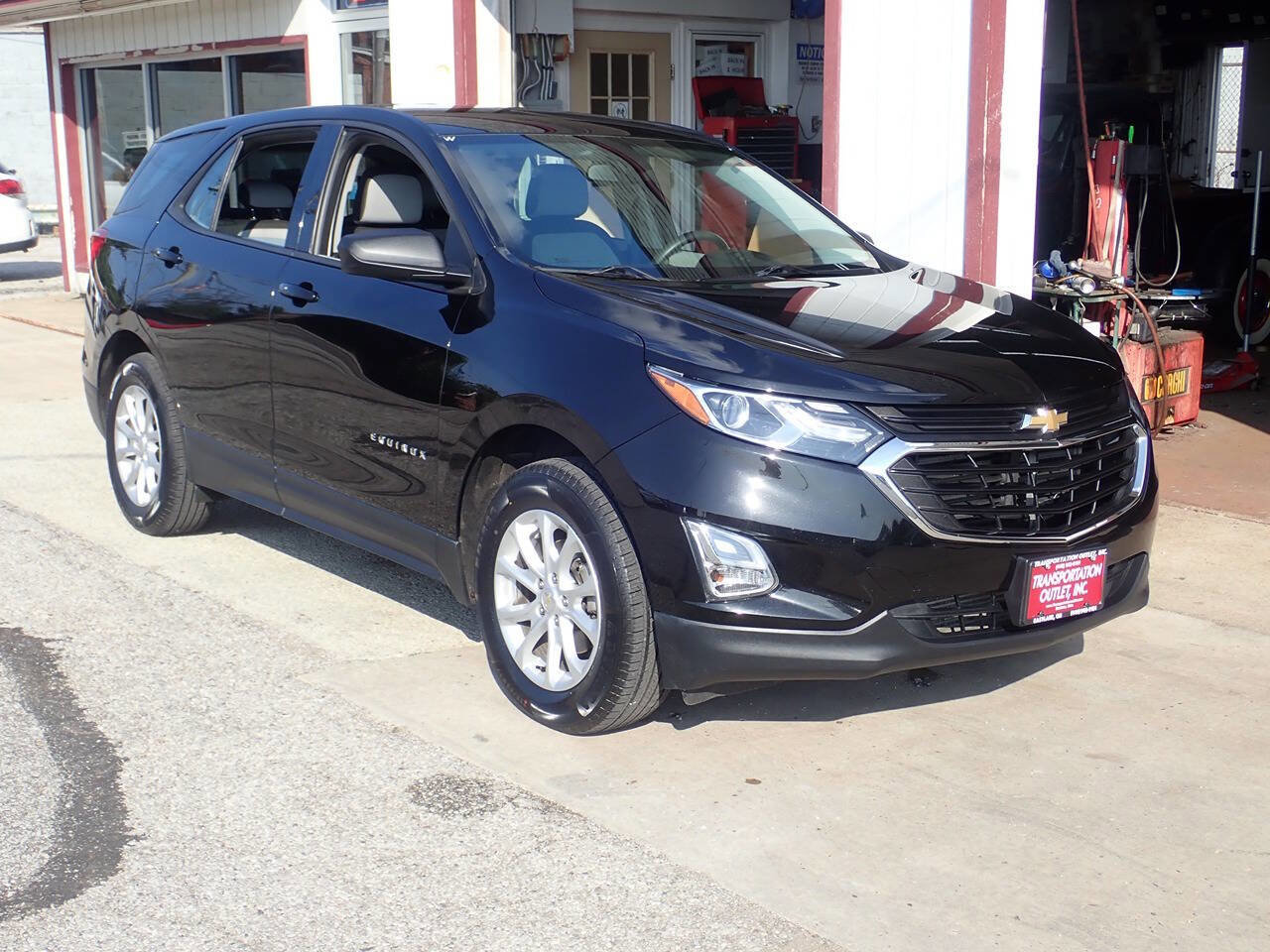 Used 2018 Chevrolet Equinox LS image 22