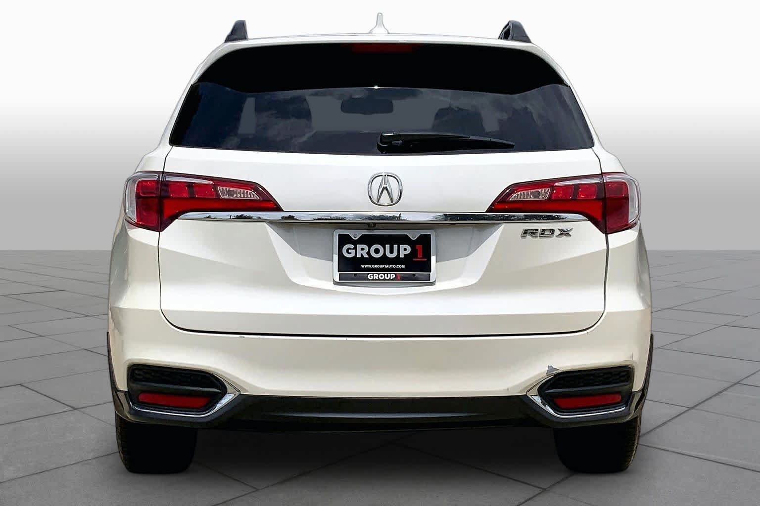 Used 2017 Acura RDX w/ Tech & AcuraWatch Plus Pack FWD image 5