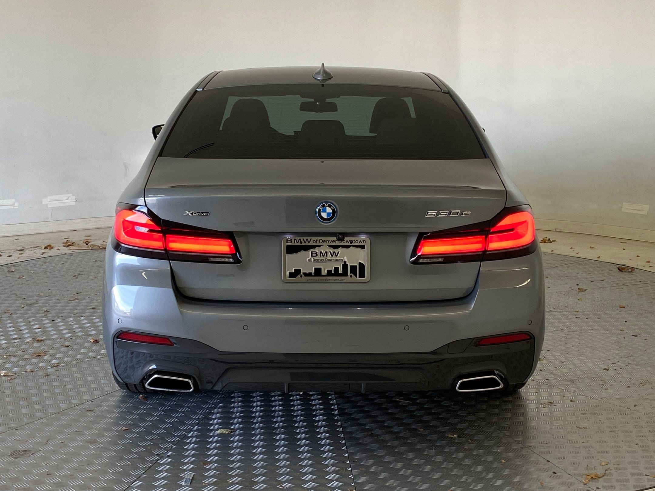 Certified 2023 BMW 530e xDrive w/ M Sport Package image 9