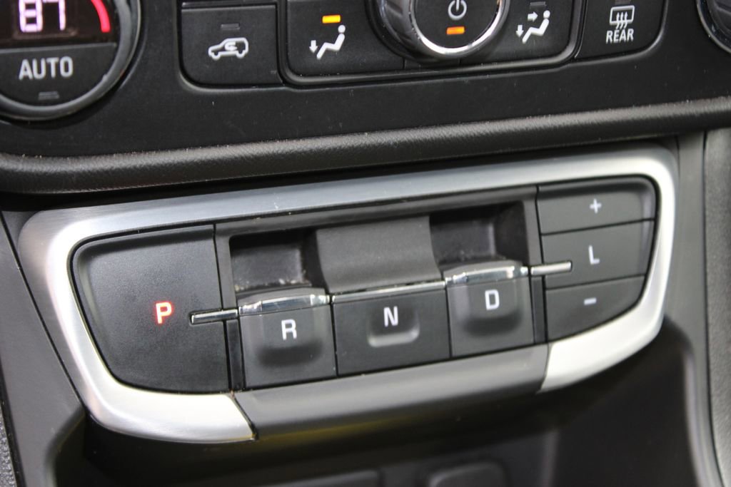 Used 2024 GMC Terrain SLT image 42