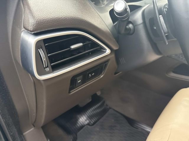 Used 2018 Jaguar F-PACE Prestige image 29
