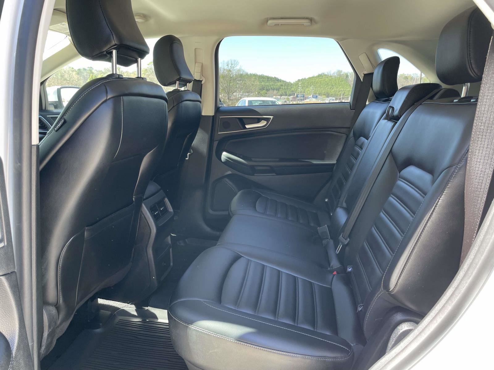 Used 2023 Ford Edge SEL w/ Cargo Accessory Package image 3