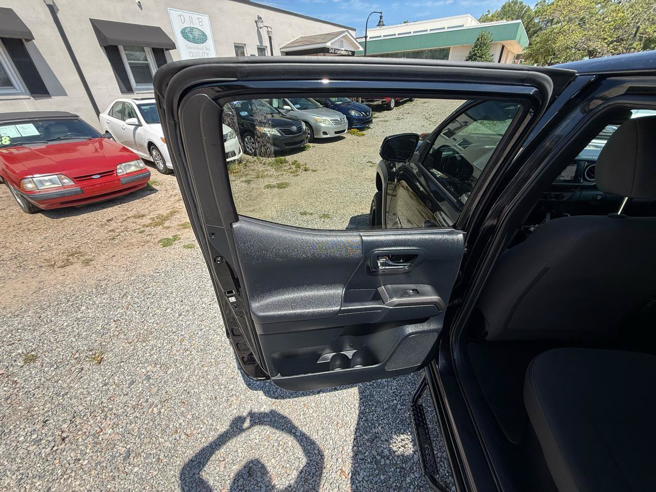 Used 2016 Toyota Tacoma TRD Off-Road w/ Towing Package RWD image 29