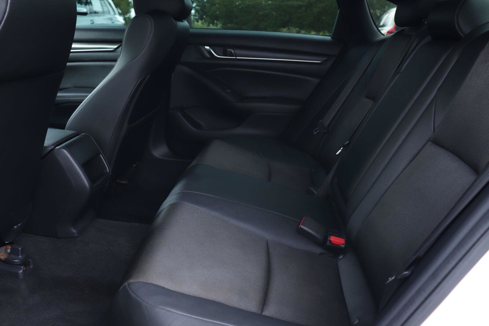Used 2020 Honda Accord Sport image 12
