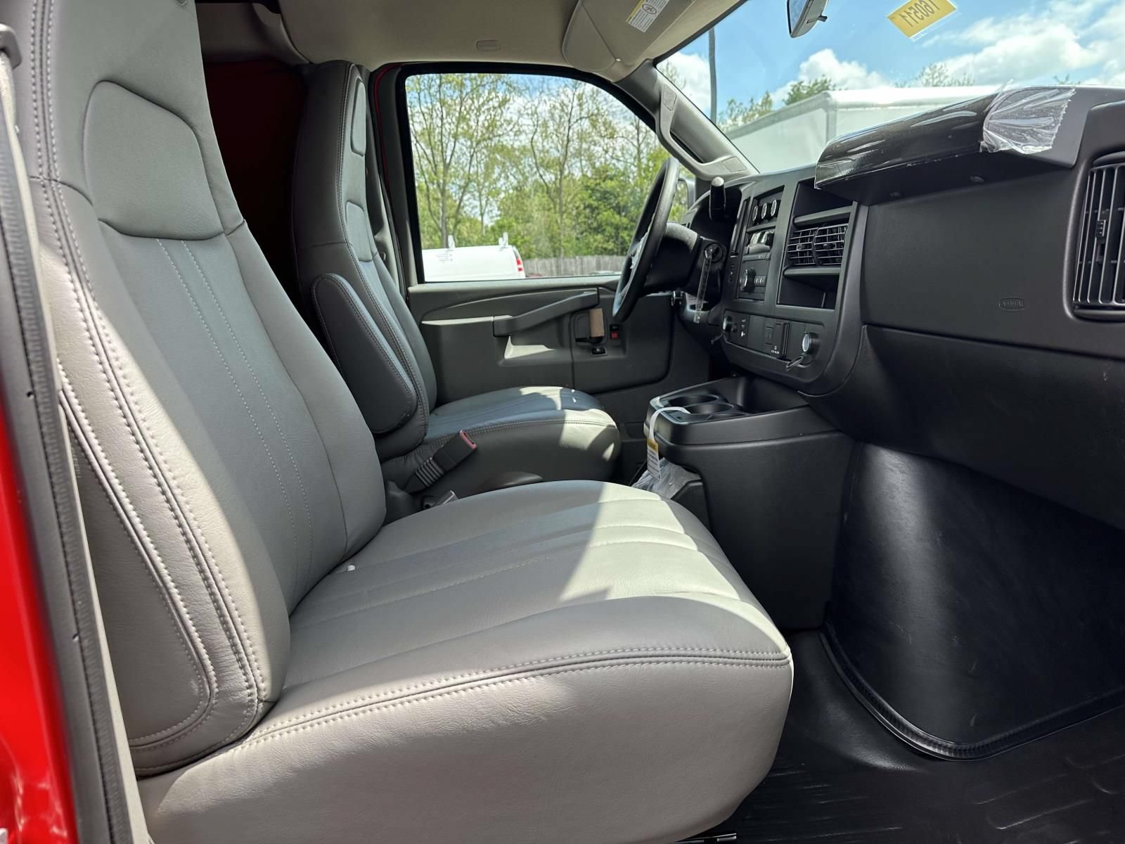 New 2026 Chevrolet Express 2500 w/ Safety Package RWD image 25