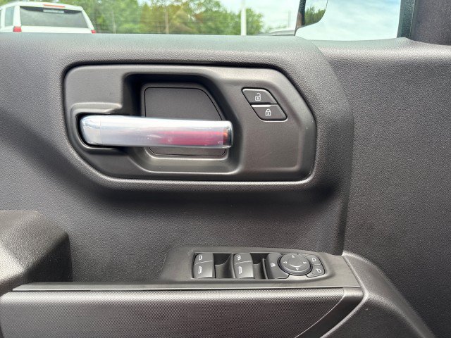 New 2026 Chevrolet Silverado 1500 Custom w/ LPO, Dark Essentials Package RWD image 18
