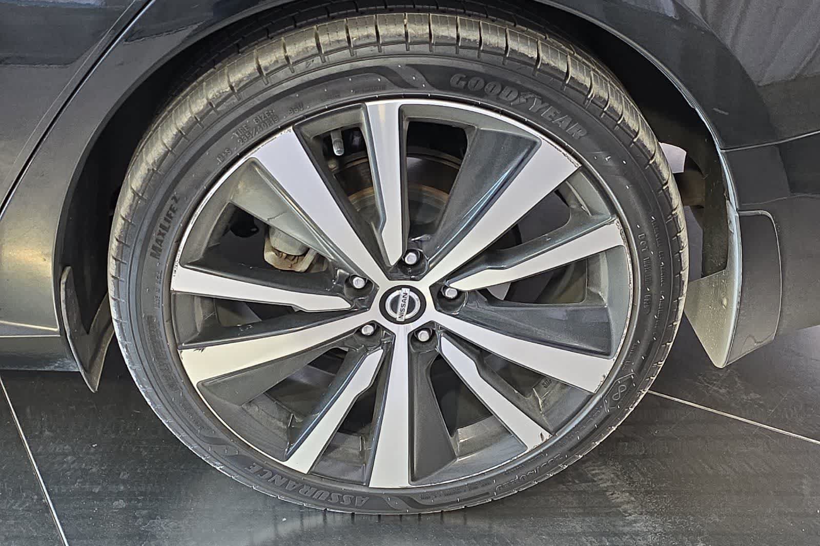 Used 2021 Nissan Altima 2.5 SR FWD image 12