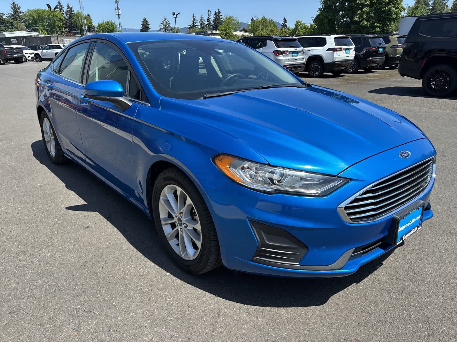 Used 2019 Ford Fusion SE FWD image 4
