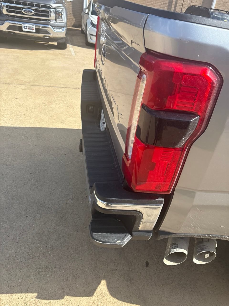 Certified 2023 Ford F350 Lariat w/ Lariat Ultimate Package AWD/4WD image 4