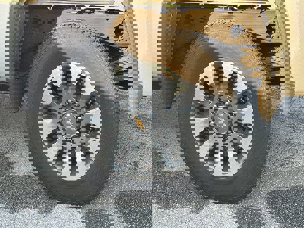 Certified 2023 Chevrolet Silverado 2500 Custom w/ Custom Value Package image 6