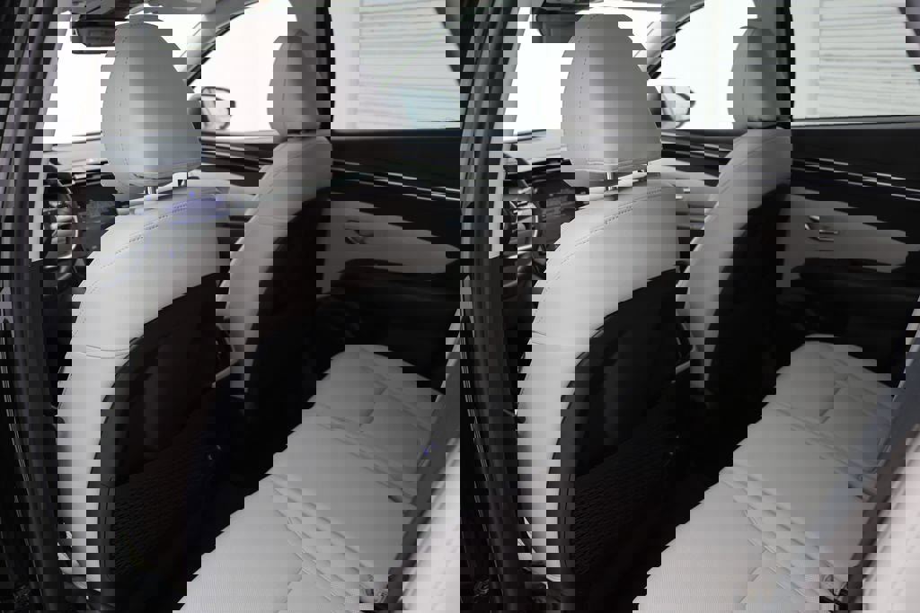 Used 2023 Hyundai Tucson SEL w/ Convenience Package image 11