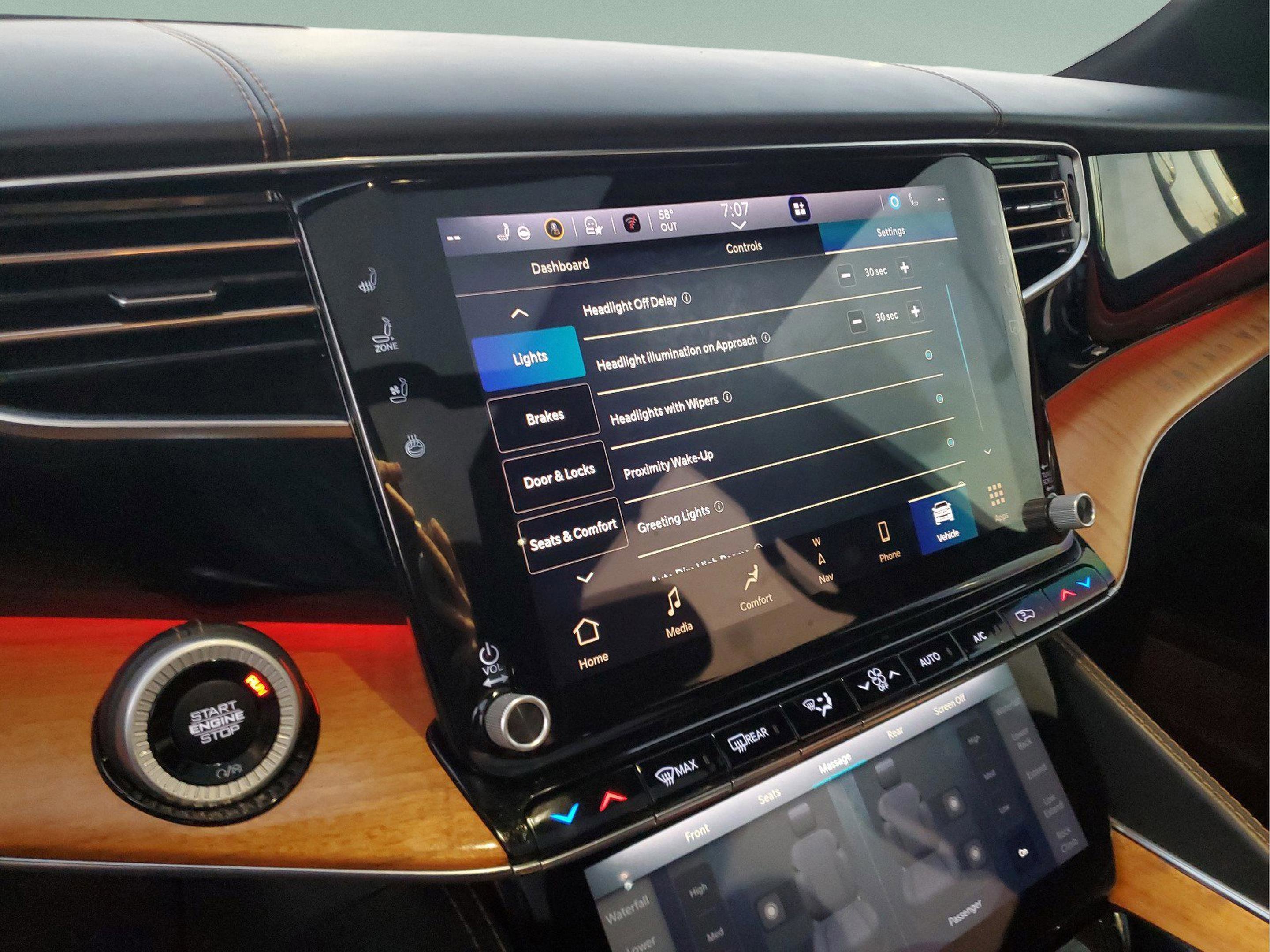 Used 2023 Jeep Grand Wagoneer Series III image 20