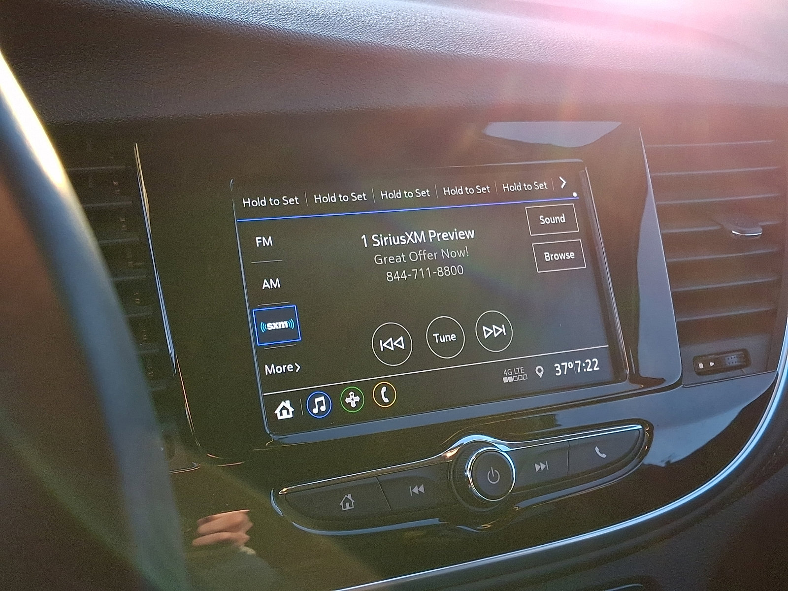 Certified 2022 Buick Encore Preferred w/ Safety Package image 18