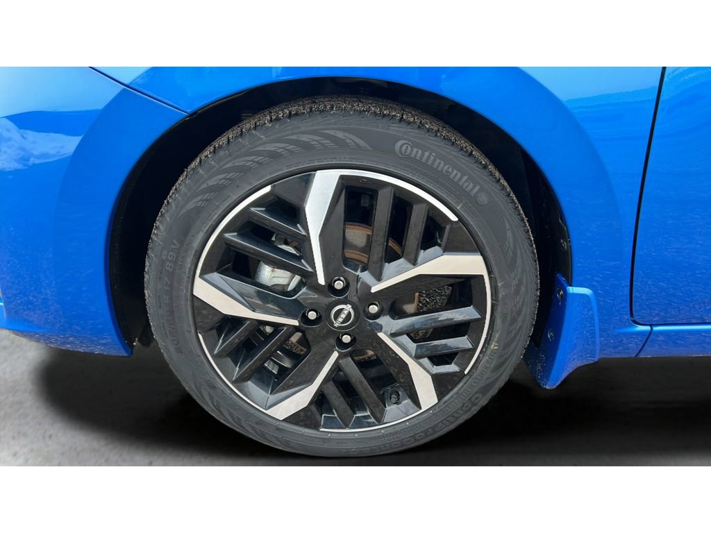 Used 2024 Nissan Versa SR image 35