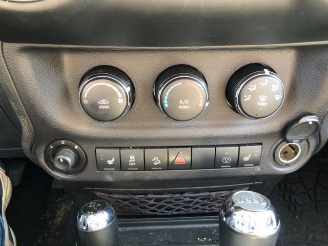 Used 2016 Jeep Wrangler Unlimited Rubicon AWD/4WD image 19
