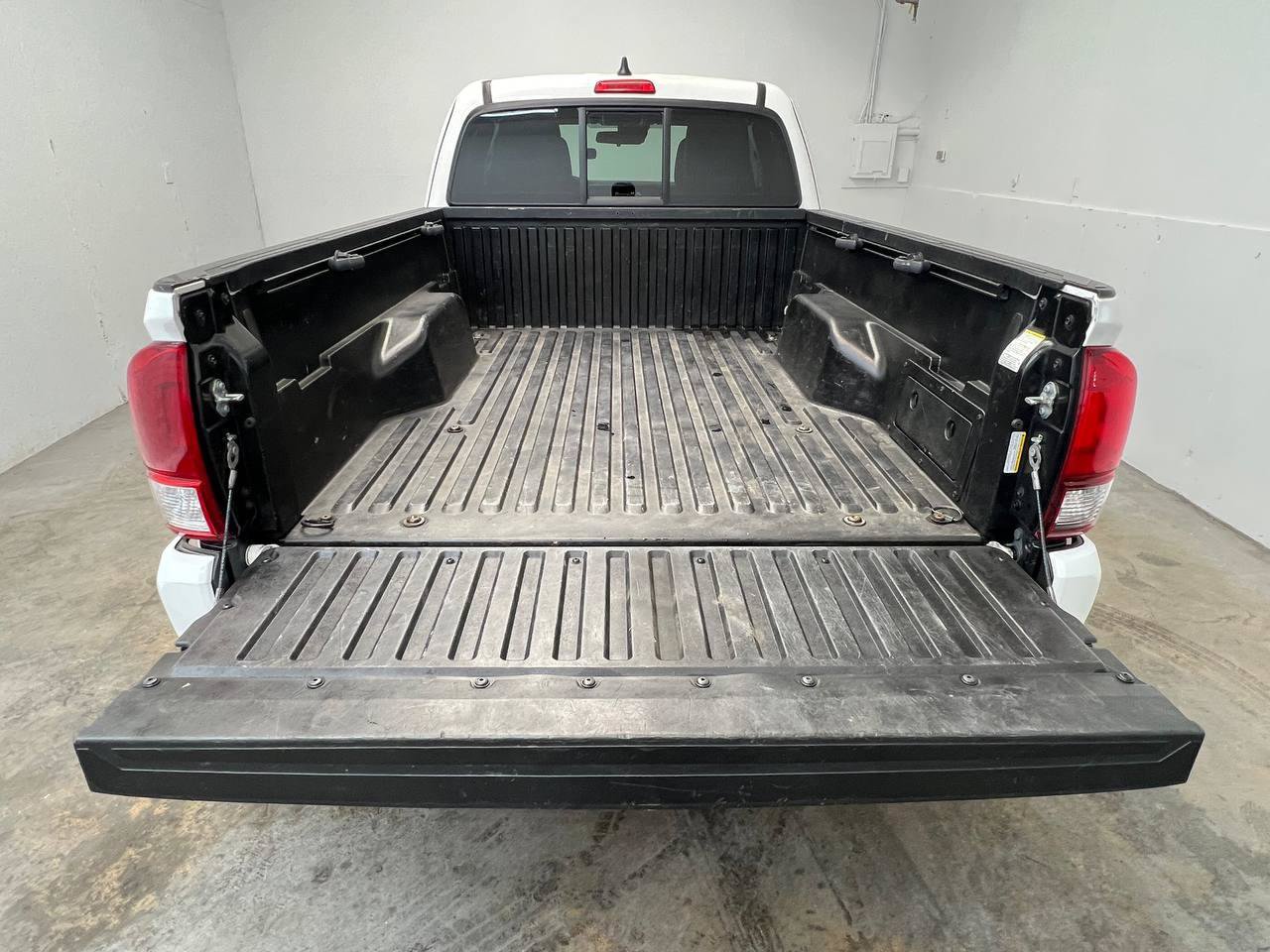 Used 2021 Toyota Tacoma SR RWD image 25