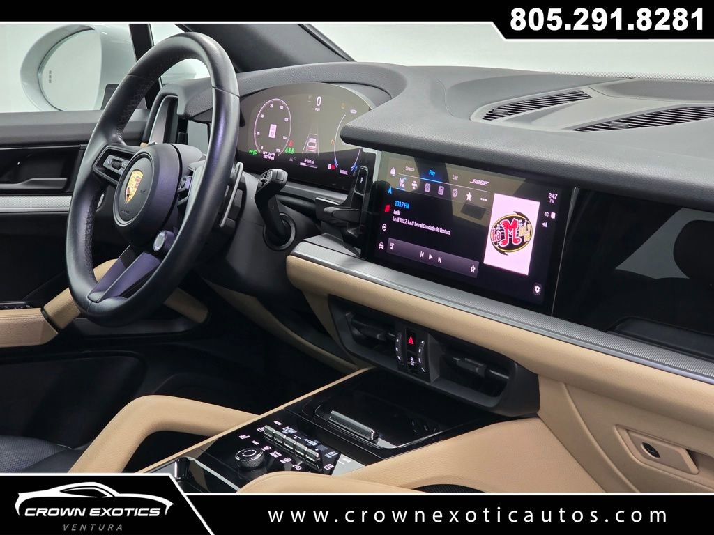 Used 2024 Porsche Cayenne image 13