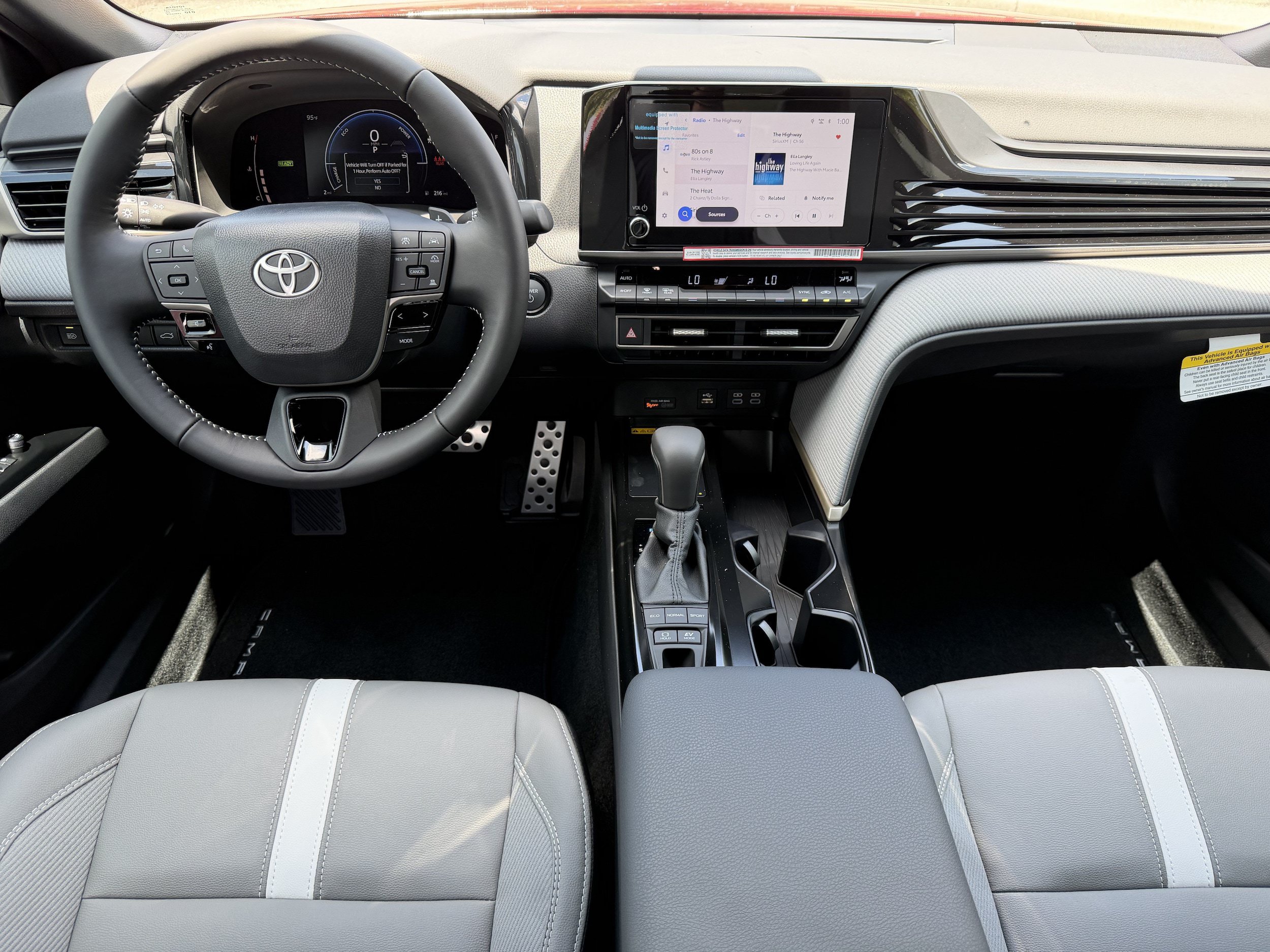 New 2026 Toyota Camry SE FWD image 2