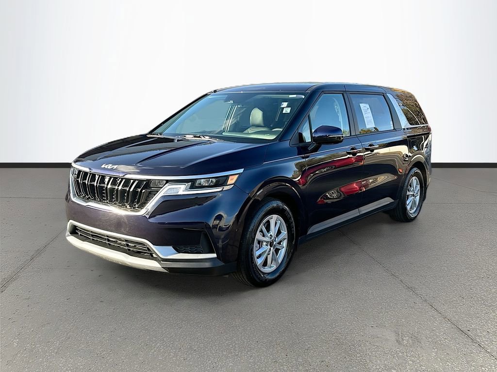 Certified 2024 Kia Carnival LX image 3