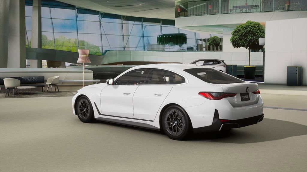 New 2025 BMW i4 eDrive40 image 2