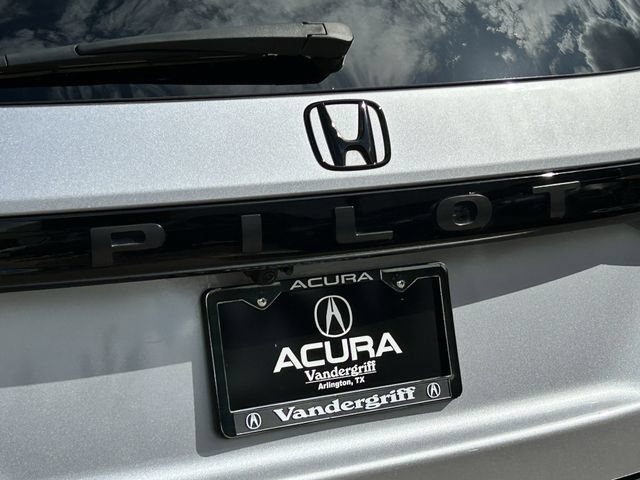 Used 2025 Honda Pilot EX-L image 8